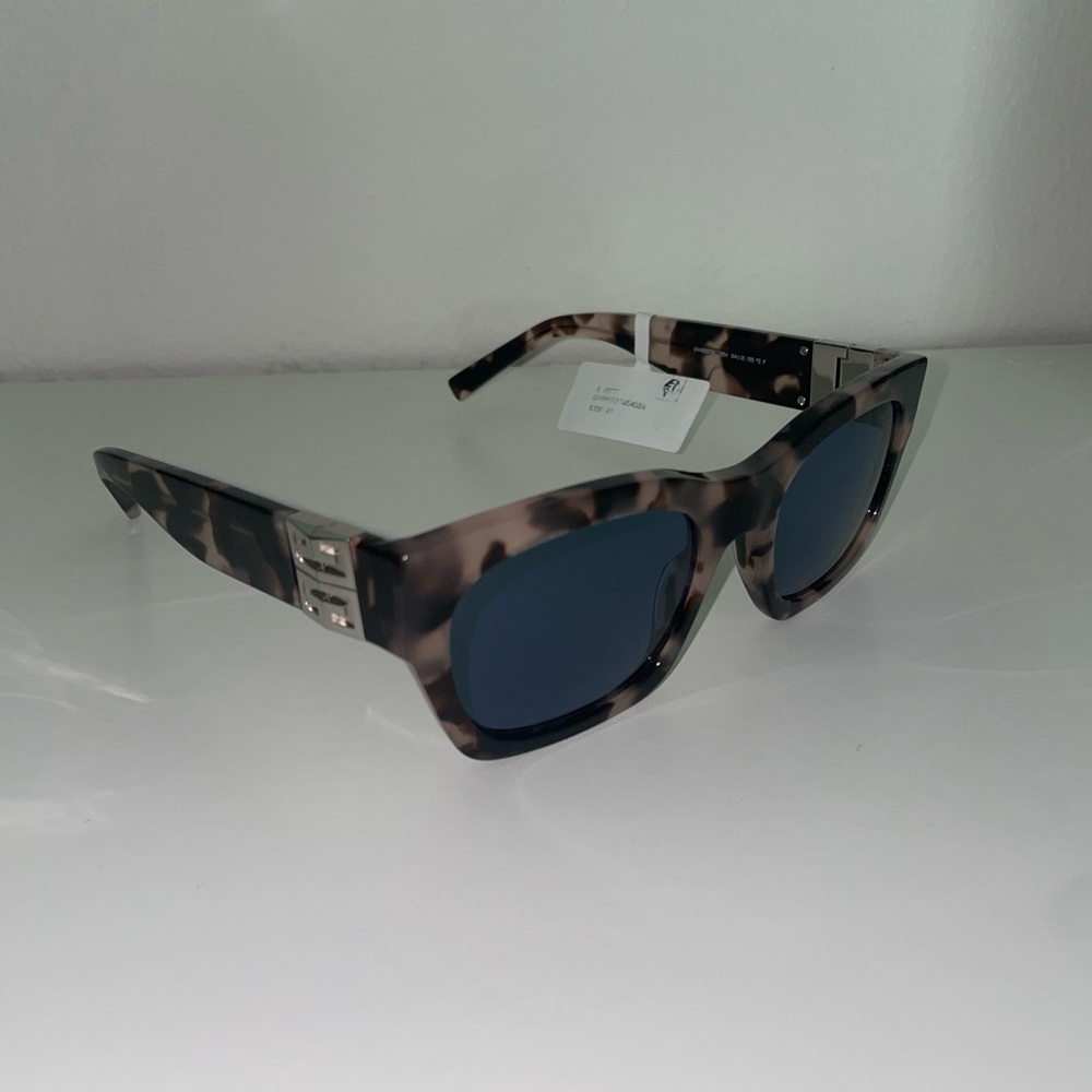 Tortoise Shell Sunglasses - Picture 2 of 5